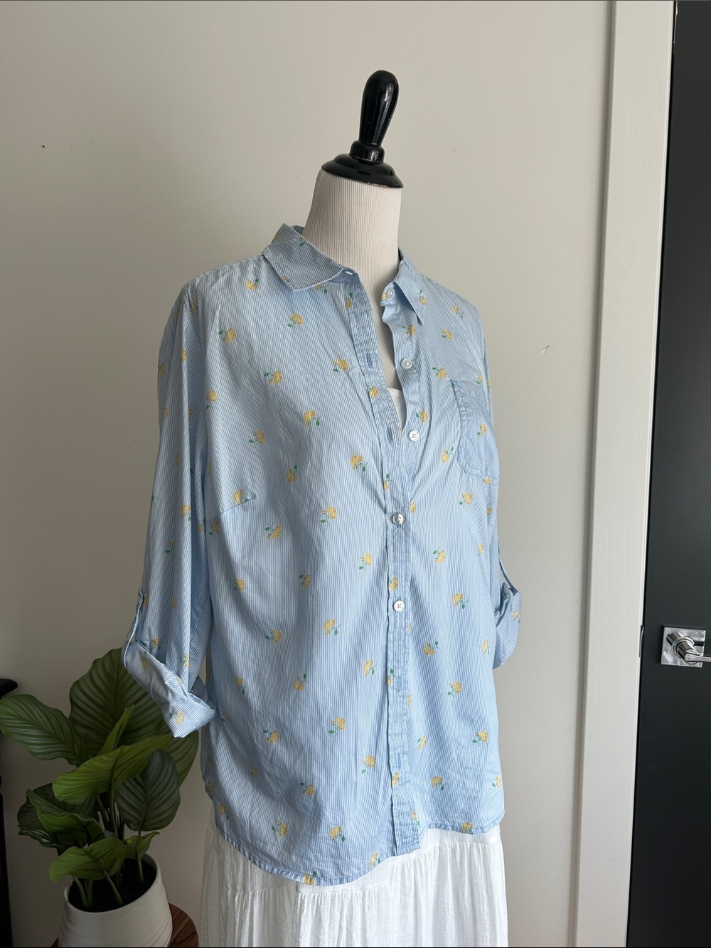 🌼🦋Karen Scott L Light Blue yellow floral -Print Button-Up Shirt
